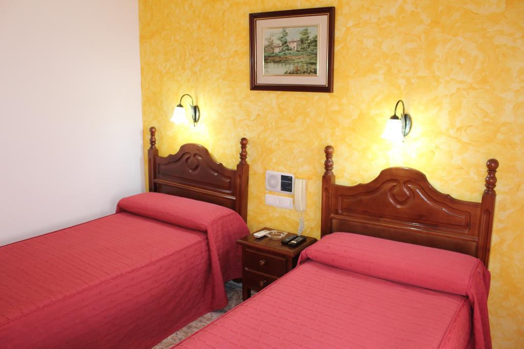 Hotel Dona Carmen Ronda Room photo